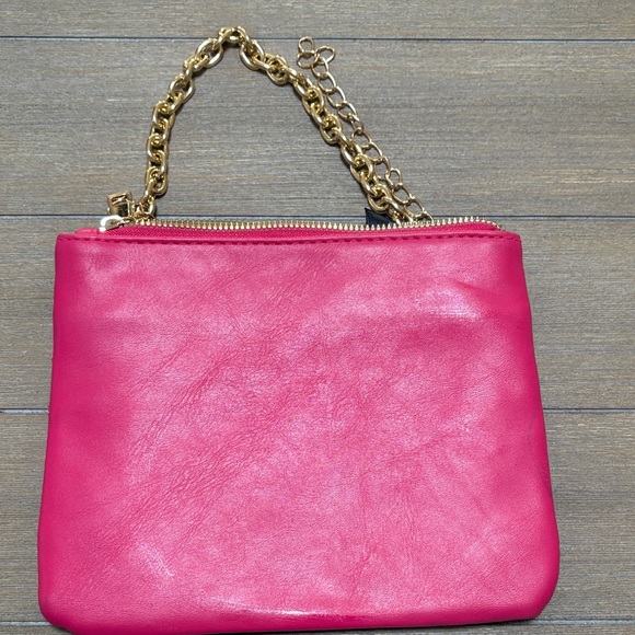 hot pink faux leather quilted crossbody bag magnetic closure gold-tone chain. - Picture 5 of 11